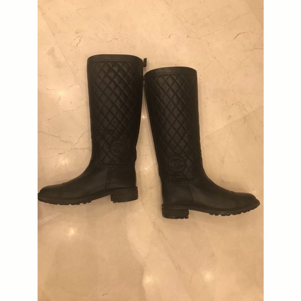 Chanel Black Leather Boots 38.5